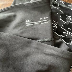 Heat gear womens under armour workout pants.